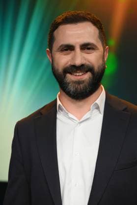 Kameramann Daniel Guliyev, Preisträger für die Bildgestaltung in Orkhan Aghazadehs Dokumentarfilm Die Rückkehr des Filmvorführers bei der Verleihung 34. Deutscher Kamerapreis
