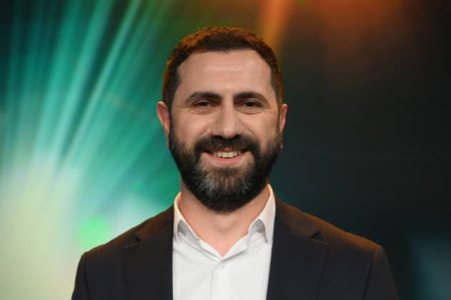 Kameramann Daniel Guliyev, Preisträger für die Bildgestaltung in Orkhan Aghazadehs Dokumentarfilm Die Rückkehr des Filmvorführers bei der Verleihung 34. Deutscher Kamerapreis