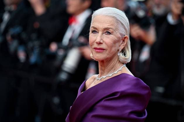 Bilder des Jahres 2024, Entertainment 05 Mai 77eme Festival International du Film de Cannes Montee des marches du film La plus precieuse des marchandises Festival de Cannes 2024 77e Ã dition montee La plus precieuse des marchandises Helen Mirren 305502 2024 05 24  Copyright: xLionelxGuericolas MPPx STAR_305502_005