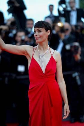 Cannes - La Plus Precieuse Des Marchandises Screening Berenice Bejo attends the screening of the film La Plus Precieuse Des Marchandises (The Most Precious Of Cargoes) Red Carpet at the 77th Cannes Film Festival at Palais des Festivals on May 24, 2024 in Cannes, France. Photo by Franck Castel ABACAPRESS.COM Cannes France  Copyright: xCastelxFranck ABACAx