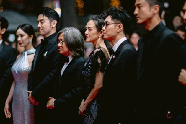 77th International Cannes Film Festival Red carpet 77eme Festival International du Film de Cannes Montee des marches du film She got No Name 305515 2024 05 24 Alpes Maritimes Cannes France Zhang, Ziyi Mi, Yang Chan, Peter Ho sun Jiayin, Lei  Copyright: xTerencexBaelenx STAR_305515_074