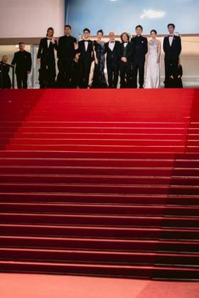 77th International Cannes Film Festival Red carpet 77eme Festival International du Film de Cannes Montee des marches du film She got No Name 305515 2024 05 24 Alpes Maritimes Cannes France Zhang, Ziyi Chan, Peter Ho sun Jiayin, Lei  Copyright: xTerencexBaelenx STAR_305515_090
