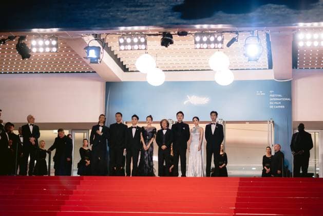 77th International Cannes Film Festival Red carpet 77eme Festival International du Film de Cannes Montee des marches du film She got No Name 305515 2024 05 24 Alpes Maritimes Cannes France Zhang, Ziyi Mi, Yang Chan, Peter Ho sun Jiayin, Lei  Copyright: xTerencexBaelenx STAR_305515_091