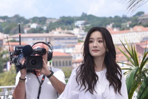 May 25, 2024, Cannes, France: CANNES, FRANCE - MAY 25: Yang Mi attends the She s Got No Name Photocall at the 77th annual Cannes Film Festival at Palais des Festivals on May 25, 2024 in Cannes, France. Cannes France - ZUMAi09_ 20240525_zaf_i09_009 Copyright: xFrederickxInjimbertx