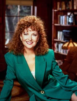 COACH, Shelley Fabares (season 6, 1993), 1989-1997, ?ABC courtesy Everett CollectionTSDCOAC AB023 PUBLICATIONXNOTxINxCANxCHNxFRAxITAxJPNxNORxPOLxRUSxESPxUKxUSA Copyright: xx TSDCOAC AB023 TSDCOAC_AB023_H