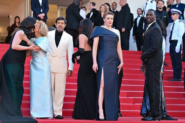 Cannes Closing Ceremony Red Carpet NG President of the Festival Iris Knobloch, Jury Members Pierfrancesco Favino, Nadine Labaki, Lily Gladstone, President of the Jury Greta Gerwig, members Juan Antonio Bayona, Eva Green, Omar Sy, Ebru Ceylan, Hirokazu Kore-eda and Cannes Film Festival director Thierry Fremaux attending the Closing Ceremony Red Carpet at Palais Des Festivals in Cannes, France on May 25 2024 as part of the 77th Cannes Film Festival. Photo by Nicolas Genin ABACAPRESS.COM Cannes France  Copyright: xGeninxNicolas ABACAx