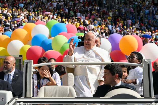 Bilder des Jahres 2024, News 05 Mai News Themen der Woche KW21 Pope Francis Leads First World Children s Day - Rome Pope Francis at Rome s Olympic stadium on the occasion of the Children World Day, in Rome, Italy, on May 25, 2024. Photo by Vatican media Catholic Press Photo IPA ABACAPRESS.COM Rome Italy  Copyright: xIPA ABACAx