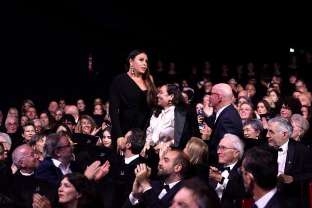 B CÃ rÃ monie de clÃ ture du 77eme Festival International du Film de Cannes au Palais des Festivals Ã Cannes Karla Sofia Gascon, Jacques Audiard CÃ rÃ monie de clÃ ture du 77eme Festival International du Film de Cannes au Palais des Festivals Ã Cannes Le 25 mai 2024 Borde Jacovides Moreau Bestimage Closing ceremony of the 77th Cannes International Film Festival at the Palais des Festivals in Cannes, France On may 25th 2024 Cannes France  Copyright: xOLIVIERxBORDEx xBESTIMAGExOLIVIERxBORDEx xBESTIMAGEx