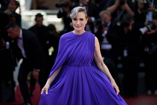 Cannes, France 25th May, 2024 Andie Macdowell attends the Red Carpet of the closing ceremony at the 77th annual Cannes Film Festival at Palais des Festivals on May 25, 2024 in Cannes, France CINEMA 77eme Festival de Cannes Red Carpet Closing Ceremony 25 05 2024 NorbertScanella Panoramic 