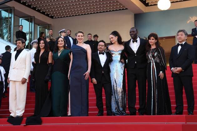 Cannes - Closing Ceremony Arrivals Jury Members Pierfrancesco Favino, Nadine Labaki, Lily Gladstone, President of the Jury Greta Gerwig, members Juan Antonio Bayona, Eva Green, Omar Sy, Ebru Ceylan, Hirokazu Kore-eda and Cannes Film Festival director Thierry Frà maux attend the Red Carpet of the closing ceremony at the 77th annual Cannes Film Festival at Palais des Festivals on May 25, 2024 in Cannes, France. Photo by Shootpix ABACAPRESS.COM Cannes France Copyright: xShootpix ABACAx