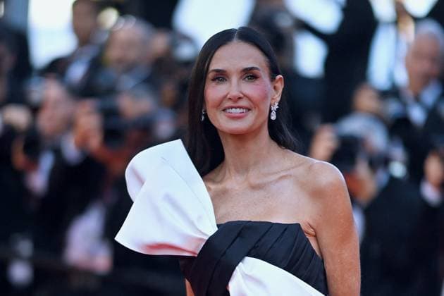 Cannes - Closing Ceremony Red Carpet Demi Moore attending the Red Carpet of the closing ceremony at the 77th annual Cannes Film Festival at Palais des Festivals on May 25, 2024 in Cannes, France. Photo by Franck Castel ABACAPRESS.COM Cannes France  Copyright: xCastelxFranck ABACAx