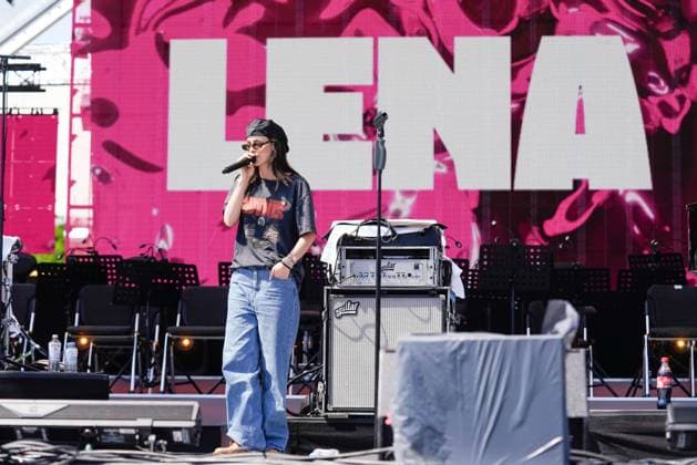 Berlin, Deutschland 26. Mai 2024: Besuch des Demokratiefestes zur Feier von 75 Jahren Grundgesetz - 26.05.2024 Im Bild: Lena Meyer-Landrut beim sound-check Copyright: xFotostandx xReuhlx