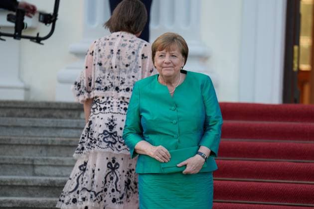 News Themen der Woche KW21 News Bilder des Tages Staatsbesuch des Präsidenten der Französischen Republik Staatsbesuch des Präsidenten der Französischen Republik Emmanuel Macron und Frau Brigitte Macron in Deutschland. Staatsbankett, Gäste, Angela Merkel Ehemalige Bundeskanzlerin Berlin Berlin GER *** State visit of the President of the French Republic State visit of the President of the French Republic Emmanuel Macron and Mrs. Brigitte Macron in Germany State banquet, guests, Angela Merkel Former Federal Chancellor Berlin Berlin GER