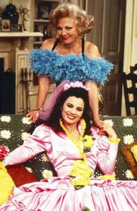 THE NANNY, from top: Renee Taylor, Fran Drescher, (1994), 1993-1999. ph: Joseph Viles ? CBS Courtesy Everett CollectionTSDNANN CB030 PUBLICATIONXNOTxINxCANxCHNxFRAxITAxJPNxNORxPOLxRUSxESPxUKxUSA Copyright: xx TSDNANN CB030 TSDNANN_CB030_H