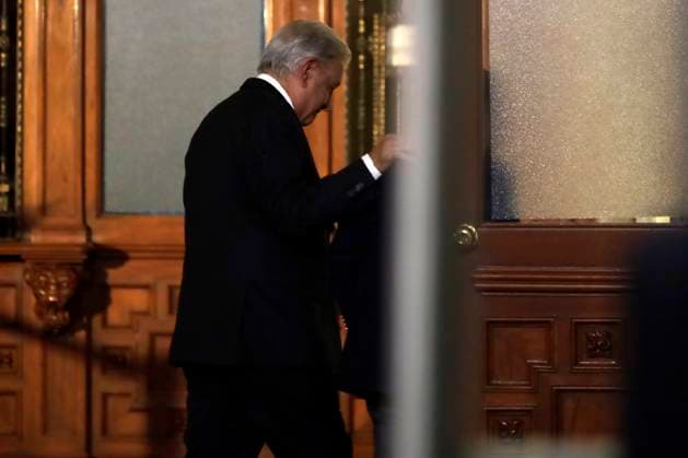 Mexico s President. Andres Manuel Lopez Obrador, leaves after speak about the election day, invited citizens to cast their vote, during a briefing conference at National Palace. Mexico City Mexico - ZUMAe321 20240527_zia_e321_013 Copyright: xLuisxBarronx