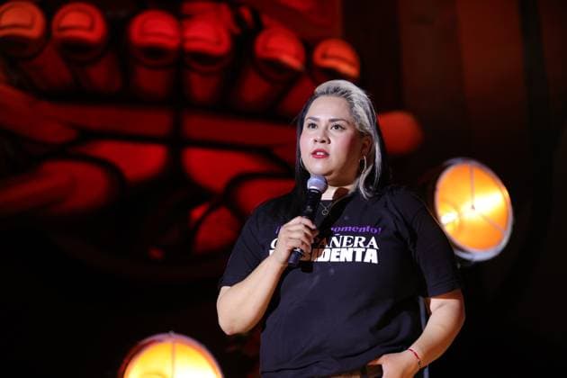 May 27, 2024, Mexico City, Ciudad de Mexico, Mexico: Vivir Quintana, activist, composer and Mexican singer-songwriter sings her latest song CompaoÂ±era Presidenta at Polyforum Siqueiros, song addressed to the candidates for the presidency of Mexico. Mexico City Mexico - ZUMAe321 20240527_zea_e321_003 Copyright: xLuisxMarin xEyepixxGroupx