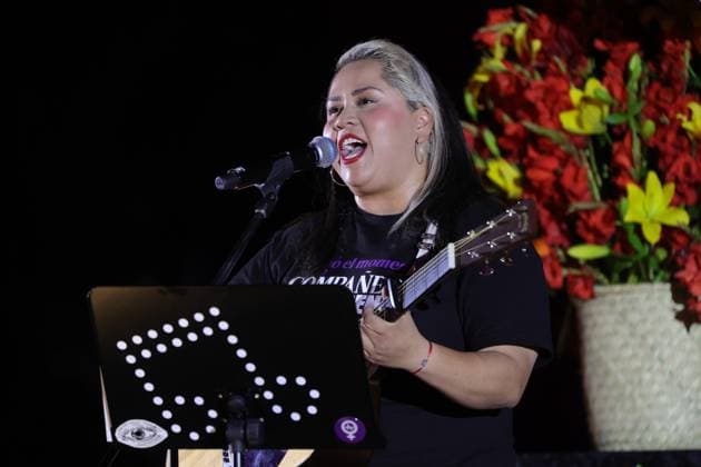 May 27, 2024, Mexico City, Ciudad de Mexico, Mexico: Vivir Quintana, activist, composer and Mexican singer-songwriter sings her latest song CompaoÂ±era Presidenta at Polyforum Siqueiros, song addressed to the candidates for the presidency of Mexico. Mexico City Mexico - ZUMAe321 20240527_zea_e321_006 Copyright: xLuisxMarin xEyepixxGroupx