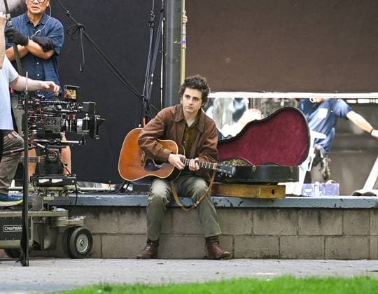 Entertainment Themen der Woche KW22 Entertainment Bilder des Tages Timothee Chalamet is seen on the set of Complete Unknown in Hoboken in Hoboken, New Jersey Featuring: Timothee Chalamet, TimothÃ e Chalamet Where: Hoboken, New Jersey, United States When: 28 May 2024 Credit: BauerGriffin INSTARimages EDITORIAL USE ONLY. NOT FOR USE BY NEWSPAPERS BASED IN THE UK. Copyright: xMETROPOLISx instar53799219