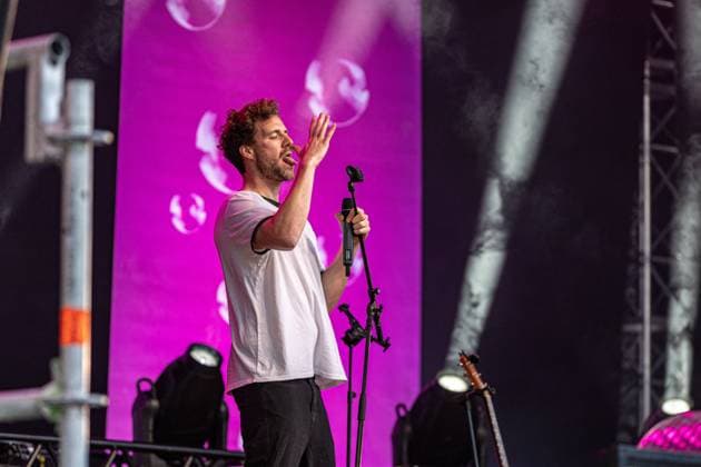 Nightwash Open Air beim BonnLive Open Air auf dem Telekom Campus in Bonn Beuel 29.05.2024 Comedian Luke MOCKRIDGE beim Live Auftritt bei der Comedy Reihe Nightwash Open Air auf dem BonnLive Open Air auf dem Telekom Campus in Bonn Beuel Bonn Beuel Nordrhein-Westfalen Deutschland *** Nightwash Open Air at the BonnLive Open Air on the Telekom Campus in Bonn Beuel 29 05 2024 Comedian Luke MOCKRIDGE performing live at the comedy series Nightwash Open Air at the BonnLive Open Air on the Telekom Campus in Bonn Beuel Bonn Beuel North Rhine-Westphalia Germany Copyright: xBonn.digitalx xMarcxJohnx