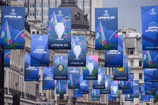 News Themen der Woche KW22 News Bilder des Tages May 30, 2024, London, England, UK: Banners decorate Regent Street as the Champions League Festival takes over ahead of the final match. Borussia Dortmund will face off with Real Madrid at Wembley Stadium on 1st June. London UK - ZUMAv130 20240530_zip_v130_006 Copyright: xVukxValcicx