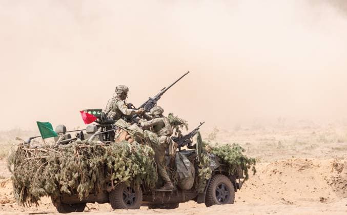 News Themen der Woche KW22 Niederlaendische Soldaten auf einem abgetarnten Serval waehrend des Nato-Grossmanoevers Steadfast Defender in Pabrade, 29.05.2024. Pabrade Litauen *** Dutch soldiers on a camouflaged Serval during the Nato Grand Maneuver Steadfast Defender in Pabrade, 29 05 2024 Pabrade Lithuania Copyright: xJulianexSonntagxphotothek.dex