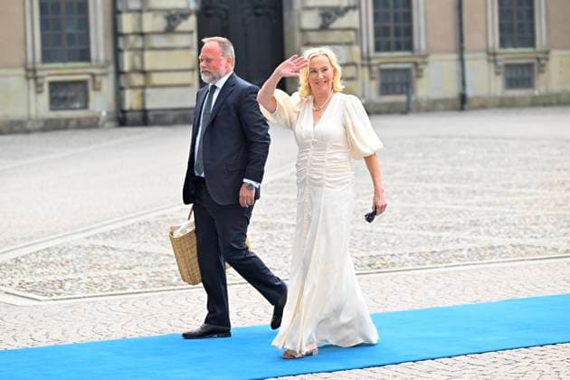 Entertainment Themen der Woche KW22 Entertainment Bilder des Tages STOCKHOLM, SVERIGE 20240531 Artisten Agnetha Fältskog ankommer till Stockholms slott för att ta emot Vasaorden av kung Carl Gustaf för mycket framstaende insatser inom svenskt och internationellt musikliv. STOCKHOLM SVERIGE x10060x *** STOCKHOLM, SWEDEN 20240531 Artist Agnetha Fältskog arrives at Stockholm Castle to receive the Order of Vasa from King Carl Gustaf for outstanding achievements in Swedish and international music STOCKHOLM SWEDEN x10060x  Copyright: xHenrikxMontgomery TTx KUNGLIGA ORDNAR DELAS UT LHlhYwC7Nik