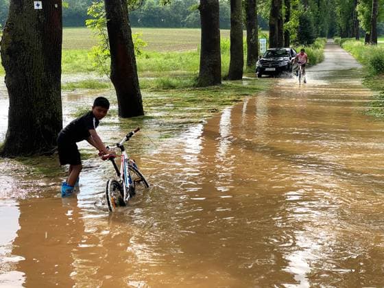 Bilder des Jahres 2024, News 06 Juni News Themen der Woche KW22 Hochwasser im Körschtal bei Stuttgart Plieningen