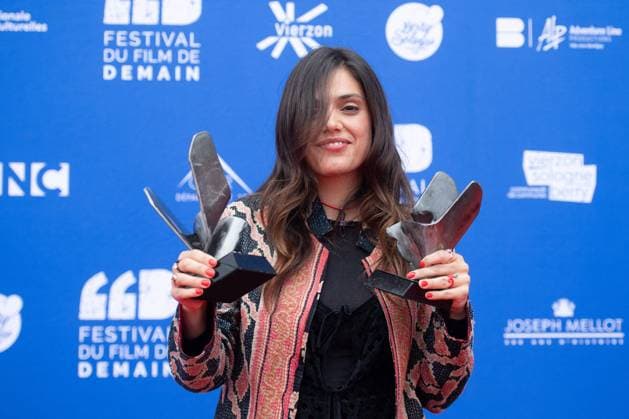 Vierzon Winners Photocall Margherita Vicario posing with her Award as Best Director for the movie Gloria during the Winners Photocall as part of the Festival du Film de Demain in Vierzon, France on June 02, 2024. Photo by Aurore Marechal ABACAPRESS.COM Vierzon France  Copyright: xMarechalxAurore ABACAx