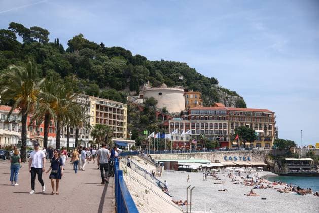 Daily Life In Nice, France Plage Publique de Castel in Nice, France on May 28, 2024. Nice France  Copyright: xBeataxZawrzelx originalFilename: zawrzel-dailylif240528_np6iC.jpg