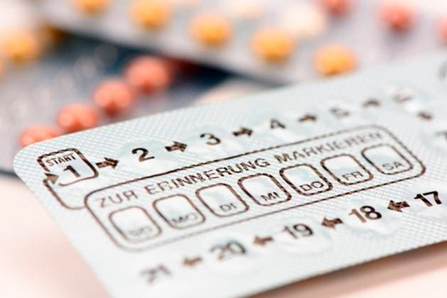 Pillen für Geburtenkontrolle Anti-Baby-Pille in Verpackung verhindert bei der Frau den Eisprung und somit eine Schwangerschaft *** Birth control pills Anti-baby pill in packaging prevents ovulation in women and thus pregnancy