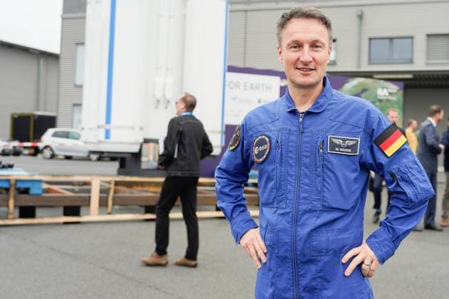 News Themen der Woche KW23 Matthias Josef Maurer ESA-Astronaut Rundgang mit den ILA-Partnern Matthias Josef Maurer ESA-Astronaut Berlin Berlin GER *** Matthias Josef Maurer ESA Astronaut Tour with the ILA partners Matthias Josef Maurer ESA Astronaut Berlin Berlin GER