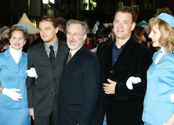 Steven Spielberg, Tom Hanks and Leonardo DiCaprio at the German premiere of Catch me if you can. Berlin, 26 1 03. FAMOUS Copyright: x FAMOUSx 04529922