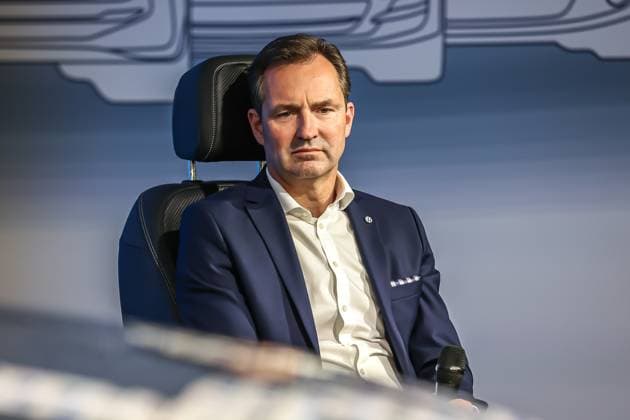 Festakt 50 Jahre Golf Produktion bei Volkswagen in Wolfsburg Festakt 50 Jahre Golf Produktion, Eventraum, Bühne, Thomas Schäfer, CEO der Marke Volkswagen Pkw, Mitglied des Vorstands der Volkswagen AG und Leiter der Markengruppe Core Wolfsburg VW Werk Wolfsburg Niedersachsen Germany