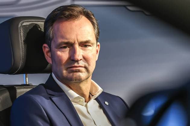 Festakt 50 Jahre Golf Produktion bei Volkswagen in Wolfsburg Festakt 50 Jahre Golf Produktion, Eventraum, Bühne, Thomas Schäfer, CEO der Marke Volkswagen Pkw, Mitglied des Vorstands der Volkswagen AG und Leiter der Markengruppe Core Wolfsburg VW Werk Wolfsburg Niedersachsen Germany