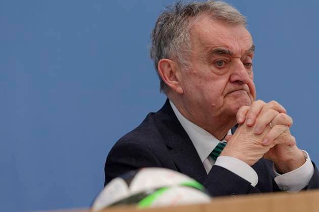Faeser und Reul zur Sicherheit bei der EM 2024-06-04 Deutschland, Berlin - Bundespressekonferenz: Die Bundesministerin des Inneren und für Heimat und Herbert Reul (CDU), Innenminister des Landes Nordrhein-Westfalen, informieren über die Vorbereitung von Bund und Ländern für die Sicherheit während der Fußball-Europameisterschaft in Deutschland.