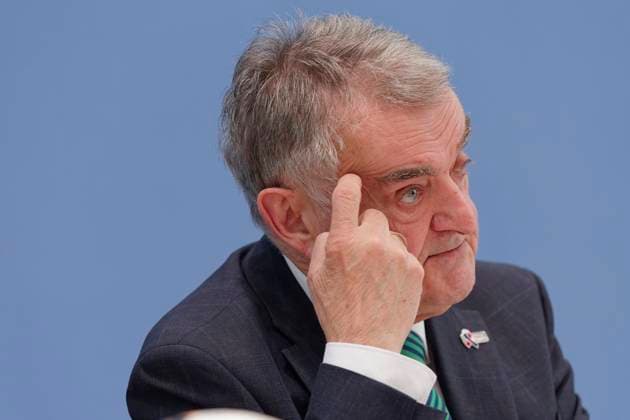 Faeser und Reul zur Sicherheit bei der EM 2024-06-04 Deutschland, Berlin - Bundespressekonferenz: Die Bundesministerin des Inneren und für Heimat und Herbert Reul (CDU), Innenminister des Landes Nordrhein-Westfalen, informieren über die Vorbereitung von Bund und Ländern für die Sicherheit während der Fußball-Europameisterschaft in Deutschland.