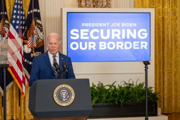 News Themen der Woche KW23 News Bilder des Tages President Joe Biden speaks on the signing of the executive order that will temporarily shut down asylum requests in the East Room of the White House in Washington, DC on Tuesday, June 4, 2024. The executive order will temporarily shut down asylum requests once the average number of daily encounters tops 2,500 between official ports of entry.  WAP2024060435 KenxCedeno