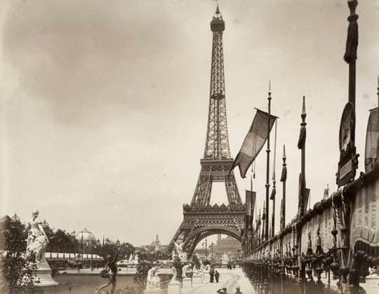 RECORD DATE NOT STATED Eiffel Tower, Paris, Exposition Universelle, 1900 Vintage 1900 century photograph: Eiffel Tower Paris, Exposition Universelle. The Exposition Universelle of 1900, better known in English as the 1900 Paris Exposition, was a world s fair held in Paris, France, from 14 April to 12 November 1900.  Copyright: Copyrightx(c)Geminix2023.xCredit:xGemini 13454008