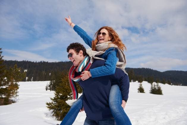 romantic winter scene, happy young couple having fun on fresh show on winter vacatio, mountain nature landscape ,model released, Symbolfoto; Romantisch winterlichen scene, glücklich Jung couple habend Spaß am Frisch zeigen am winterlichen vacatio, Berg Natur Landschaft ,model released, Symbolfoto ING_32193_103418