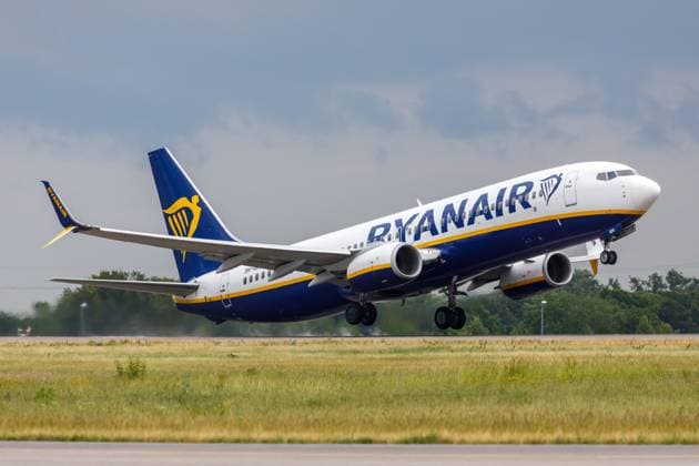 ILA 2024 DEU Deutschland Brandenburg Selchow, 05.06.2024, Eroeffnung ILA 2024, Internationale Luft- und Raumfahrtausstellung (ILA Berlin). Eine Passagiermaschine BOEING 737 MAX der Fluggesellschaft Ryanair startet am BER Flughafen Willy-Brandt Berlin Brandenburg. *** ILA 2024 DEU Germany Brandenburg Selchow, 05 06 2024, Opening ILA 2024, International Aerospace Exhibition ILA Berlin A passenger plane BOEING 737 MAX of the airline Ryanair takes off at BER Airport Willy Brandt Berlin Brandenburg AF_ILA2024_74339.jpeg