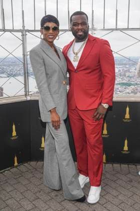 Caroline Chikezie und 50 Cent beim Pressetermin zur finalen 4. Staffel der TV-Serie Power Book II: Ghost , dem Black Music Month und dem 10. Jahrestag der TV-Serie Power auf dem Empire State Buildung. New York, 06.06.2024