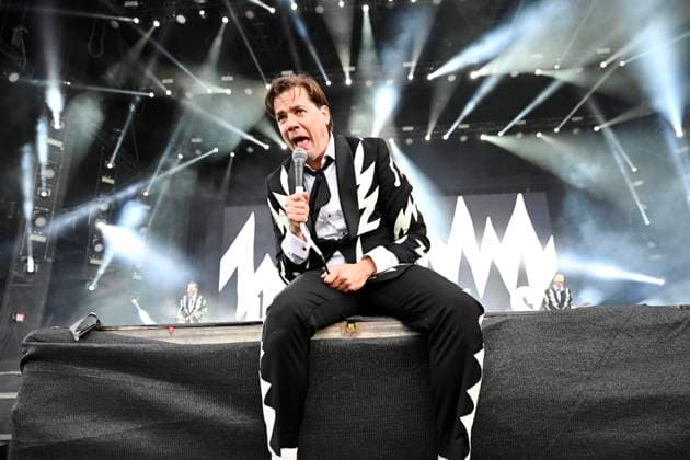 Entertainment Themen der Woche KW23 The Hives with frontman Pelle Almqvist rock out on the Rock stage at Sweden Rock Festival 2024 in Sölvesborg, Sweden on june 07, 2024. SÖLVESBORG SWEDEN x10080x *** The Hives with frontman Pelle Almqvist rock out on the Rock stage at Sweden Rock Festival 2024 in Sölvesborg, Sweden on june 07, 2024 SÖLVESBORG SWEDEN x10080x  Copyright: xFredrikxSandberg TTx SWEDEN ROCK FESTIVAL 2024 HoVmcfiuS4s