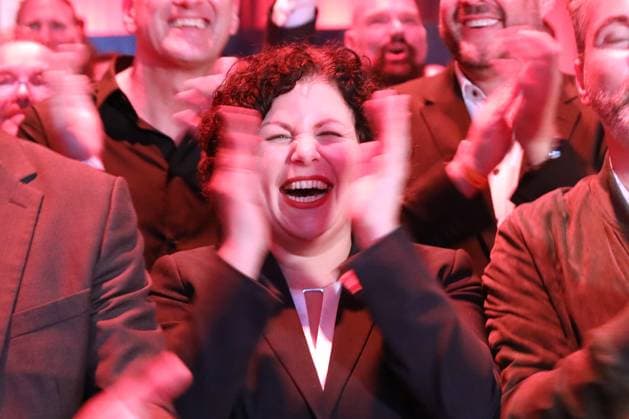 News Themen der Woche KW23 News Bilder des Tages Berlin, Deutschland, 09.06.2024: Kosmos Kino: Europawahlparty von Bündnis Sahra Wagenknecht (BSW): Amira Mohamed Ali reagiert auf die 18-Uhr-Prognose *** Berlin, Germany, 09 06 2024 Kosmos Kino European election party by Bündnis Sahra Wagenknecht BSW Amira Mohamed Ali reacts to the 6 pm forecast Copyright: xdtsxNachrichtenagenturx dts_39485