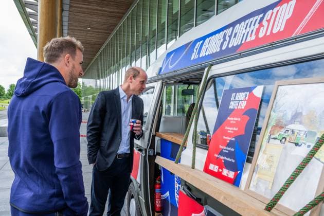 . 10 06 2024. Burton-on-Trent, United Kingdom. Prince William and England captain Harry Kane during a visit to see the England Football team ahead of Euro 2024 at their St.Georges Park train camp at Burton-on-Trent, United Kingdom.  xPoolx xi-Imagesx IIM-25297-0018