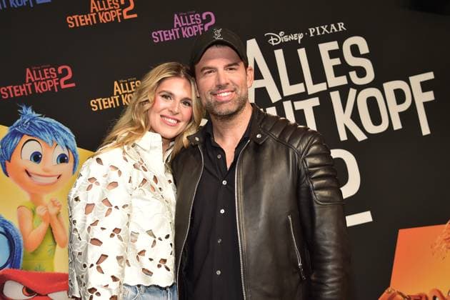 Prtemiere Alles Steht Kopf 2 Jay Khan mit Freundin Jessie Noe Scheuermann Ankunft, Red Carpet Deutschlandpremiere zu ALLES STEHT KOPF 2 im Kino der Kulturbrauerei in Berlin 10.06.2024 *** Premiere Alles Steht Kopf 2 Jay Khan with girlfriend Jessie Noe Scheuermann Arrival, Red Carpet German premiere of ALLES STEHT KOPF 2 at the Kulturbrauerei cinema in Berlin 10 06 2024 Photopress Mueller