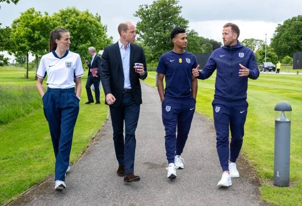 Prince William wishes the England men™s football team luck ahead of Euro 2024 Prince William visits St. George™s Park to wish the England Men™s team luck ahead of the UEFA Euro 2024 tournament, at St George™s Park, Burton on Trent, Staffordshire, UK, on the 10th June 2024. Picture by Paul Cooper WPA-Pool Burton on Trent St George™s Park Staffordshire United Kingdom  WHA-0760