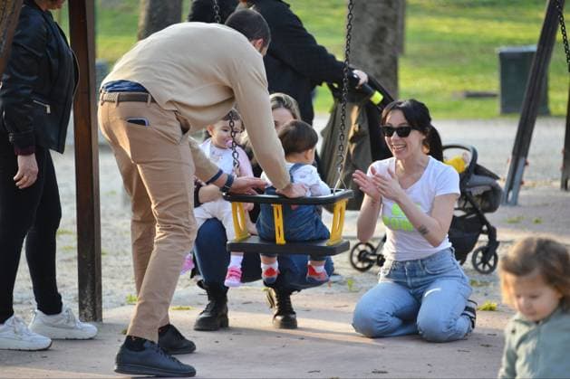 Milan, Italy: Claudio Mangiarotti rights copyright Milan- Aurora Ramazzotti with her partner Goffredo Cerza, little Cesare Augusto and grandmother Ineke at the Sempione park playing games. Note the first steps of Cesare Augusto competition archive Ph Claudio Mangiarotti Milan  - ZUMAp169 20240612_zea_p169_302_20240612 Copyright: xPhxClaudioxMangiarottixcopyrightx