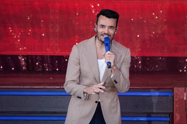 Entertainment Themen der Woche KW24 Entertainment Bilder des Tages Entertainer und Sänger Giovanni Zarrella tritt mit seiner Show Eine italienische Sommernacht in den Gärten der Welt auf. 13.6.2024, Berlin, Deutschland *** Entertainer and singer Giovanni Zarrella performs his show An Italian Summer Night in the Gardens of the World 13 6 2024, Berlin, Germany kreativmedia_zarrella_23