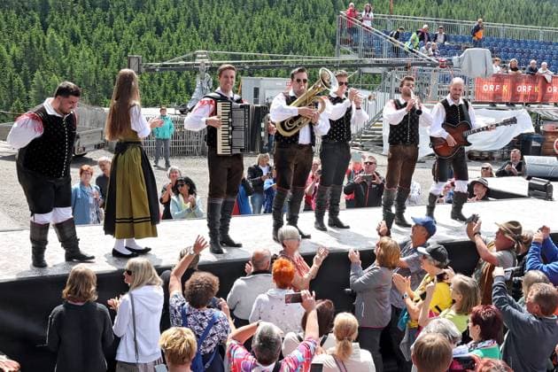 ORF Wenn die Musi spielt . Saso Avsenik und seine Oberkrainer am Rande von Proben zum Musik Open Air Wenn die Musi spielt am 14.06.2024 in Bad Kleinkirchheim. 20240614SBK0010