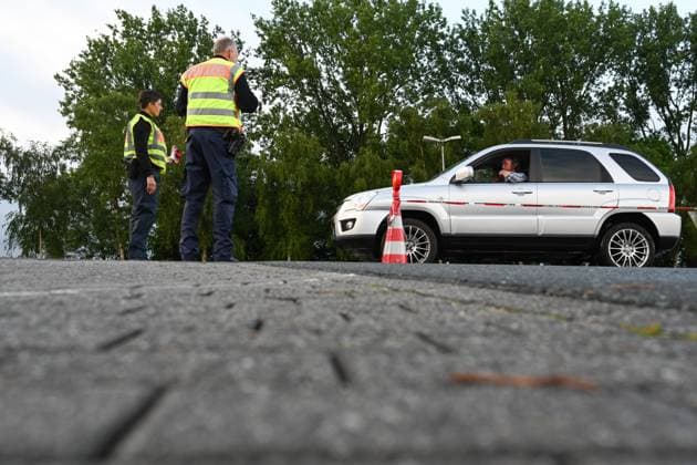 Grenzkontrolle im Anreiseverkehr zum ersten Spiel der Niederlande. Seit den Frühen Morgenstunden des 15. Juni kontrolliert die Bundespolizeidirektion Bad Bentheim am Grenzübergang Bunderneuland den Anreiseverkehr zum Länderspiel der niederländischen Nationalmannschaft. Bunde Niedersachsen Deutschland